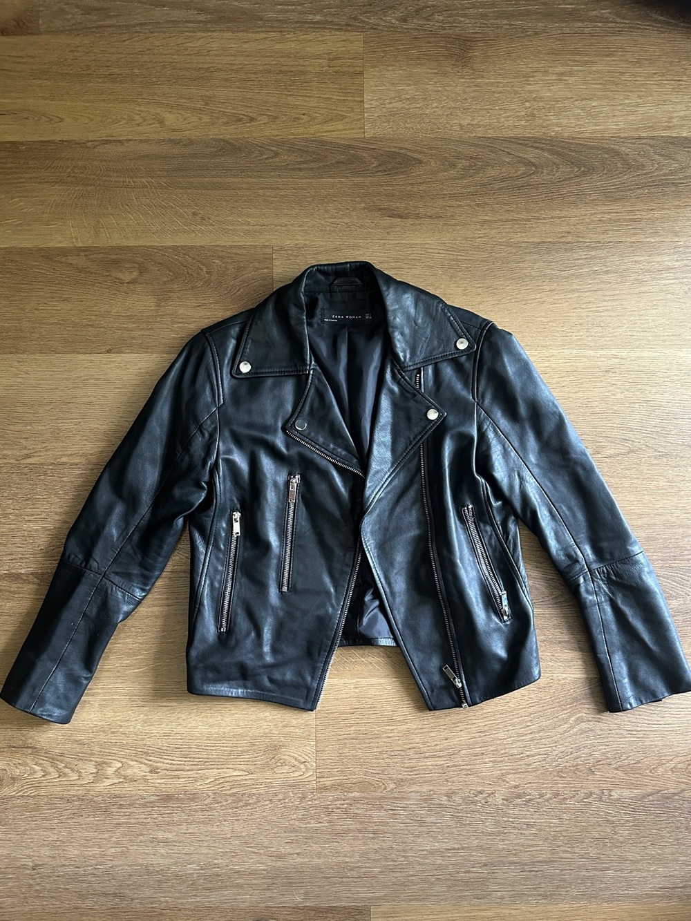 ZARA 100% Leather Moto Biker Jacket Black Asymmetrical Zip Size S